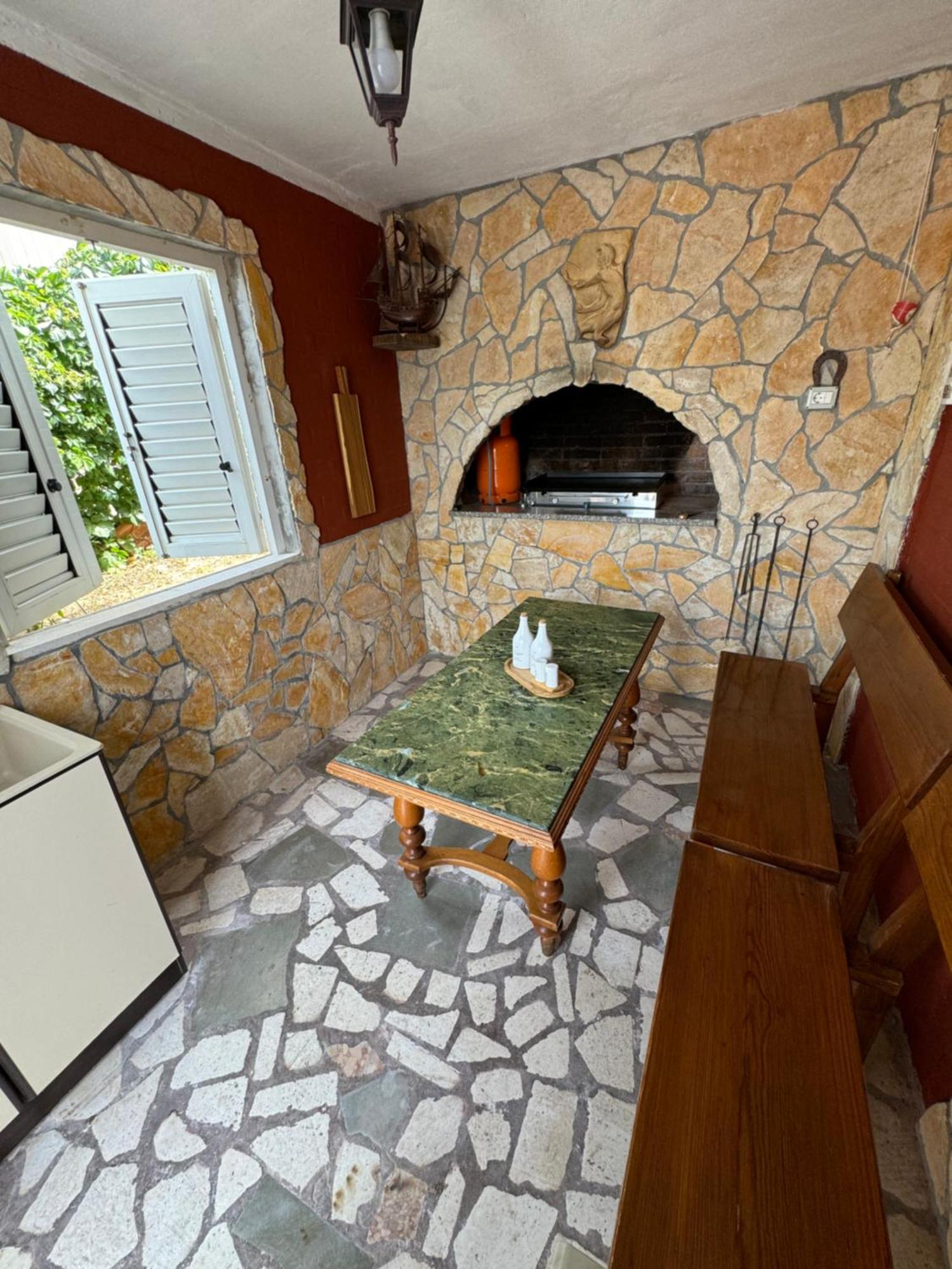 Appartamento With Terrace And Sea View - Lucic Traù