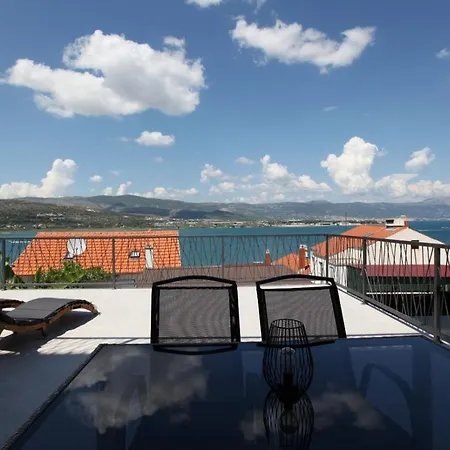 Apartment With Terrace And Sea View - Lucic Trogir Exterior photo