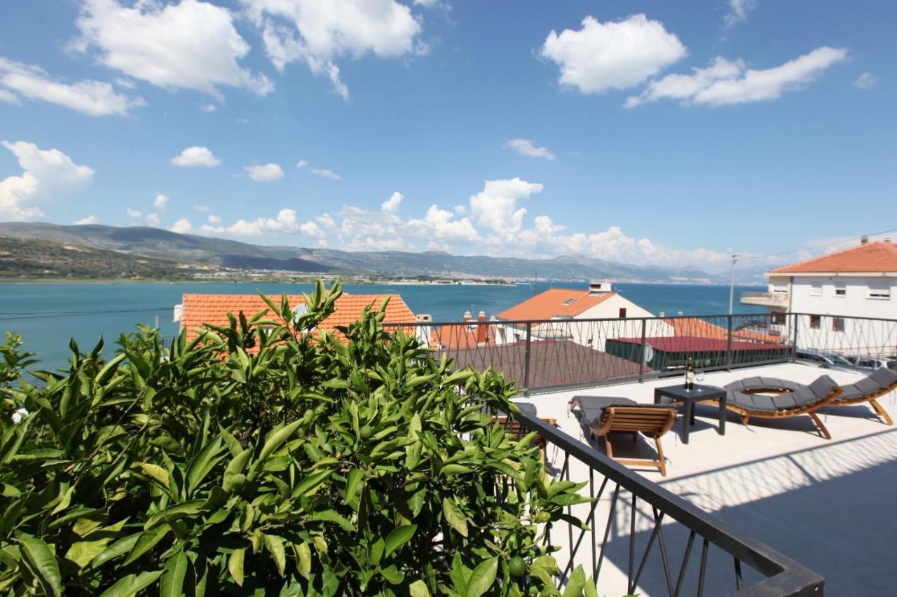 With Terrace And Sea View - Lucic Apartment *