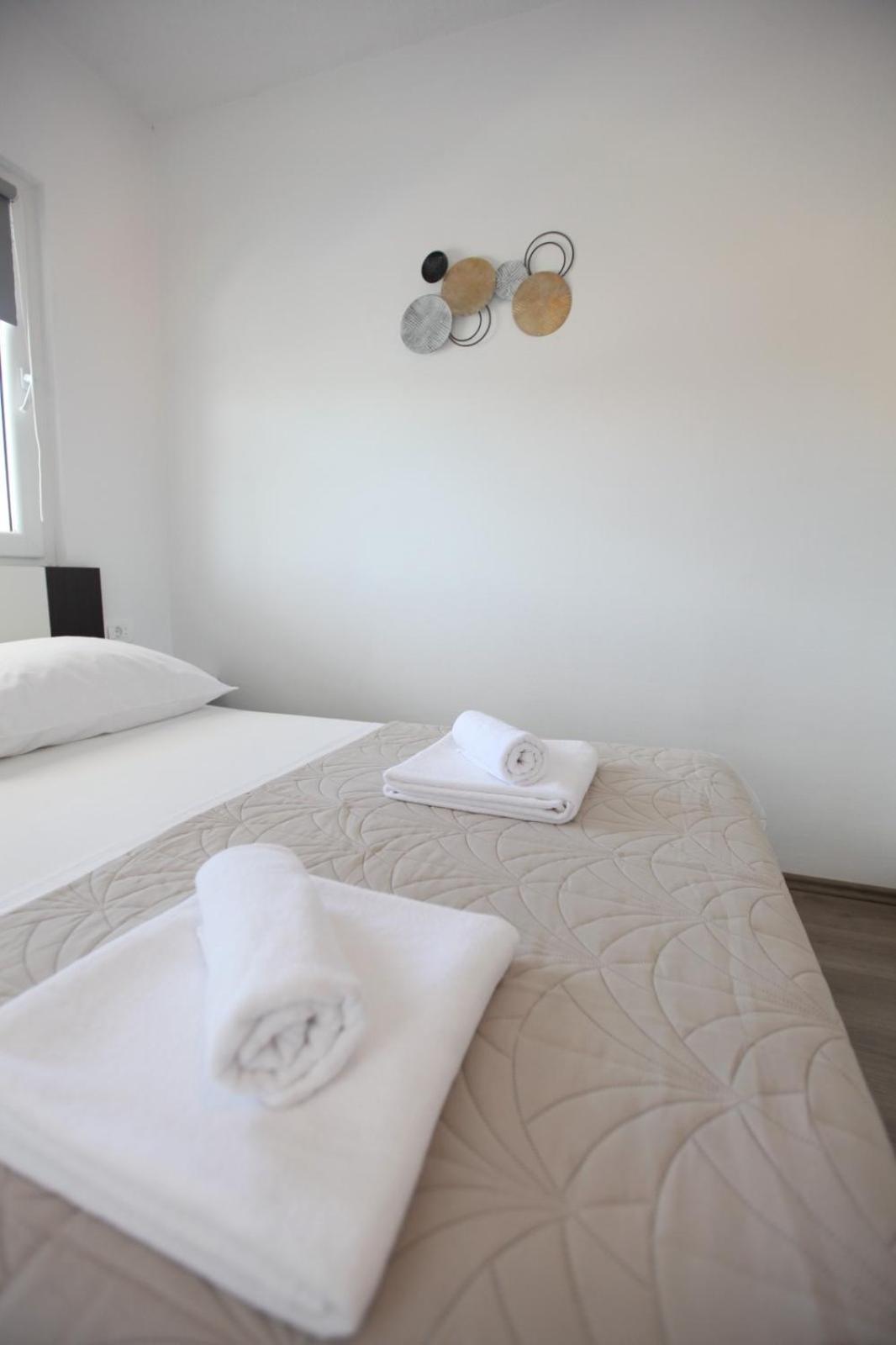 With Terrace And Sea View - Lucic Apartment Trogir