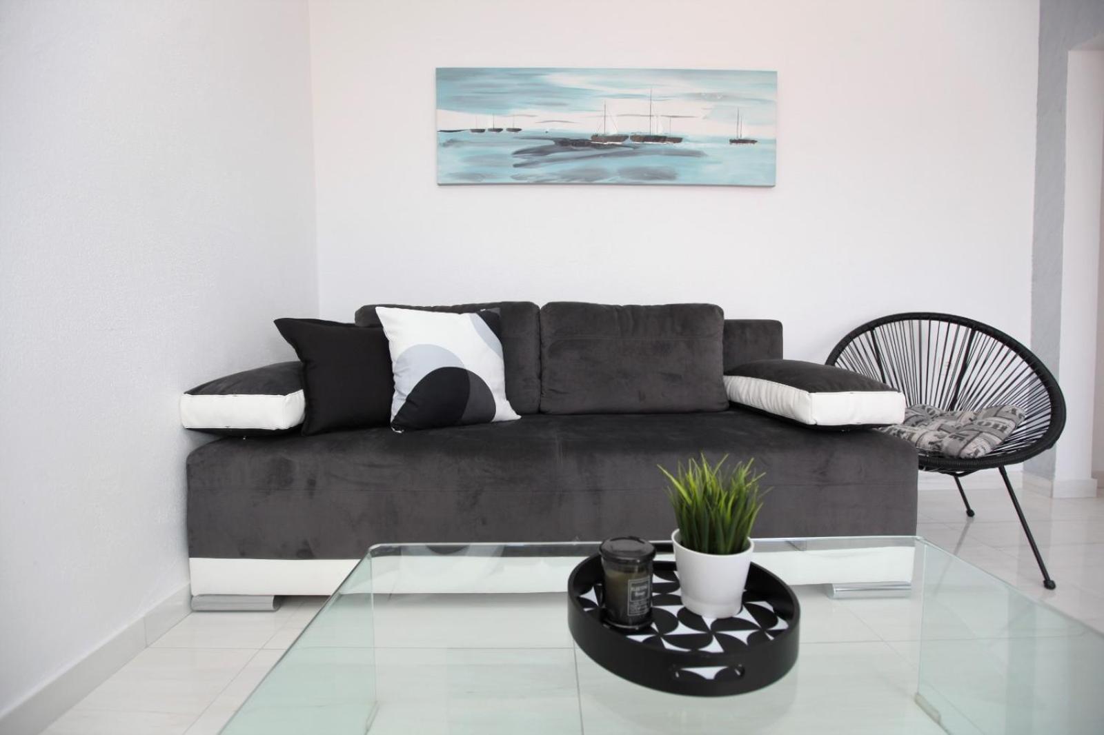 With Terrace And Sea View - Lucic Apartment