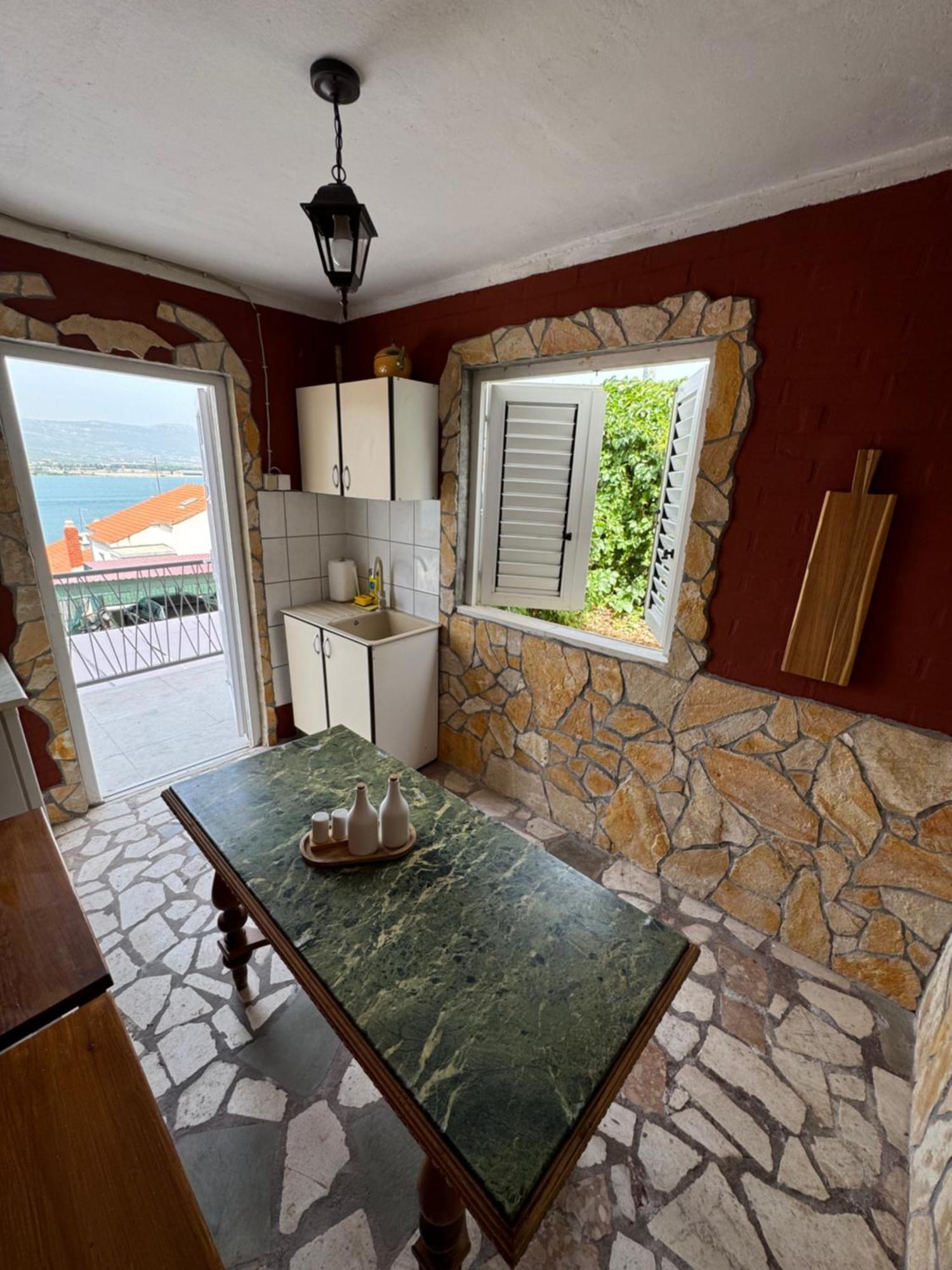 With Terrace And Sea View - Lucic Apartment Trogir